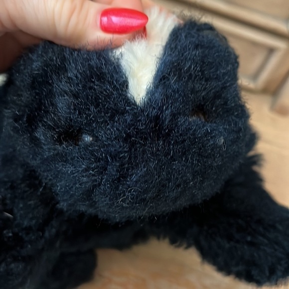 Folkmanis Furry Folks Skunk Puppet Plush Hand Teacher Preschool - Picture 5 of 7
